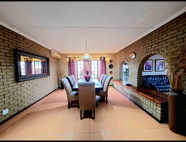 4 BEDROOM HOUSE FOR SALE IN BLUFF